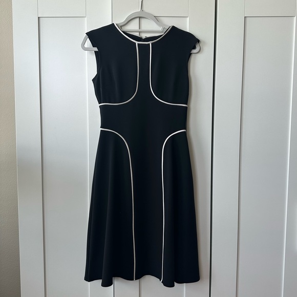 Size 2 - Black Dress - Picture 3 of 4